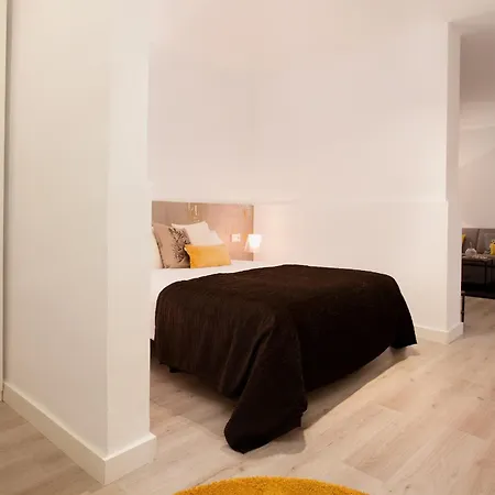 Click&Flat Seneca Suites Barcelona Room photo