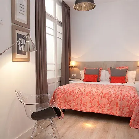 Click&Flat Seneca Suites Barcelona Exterior photo
