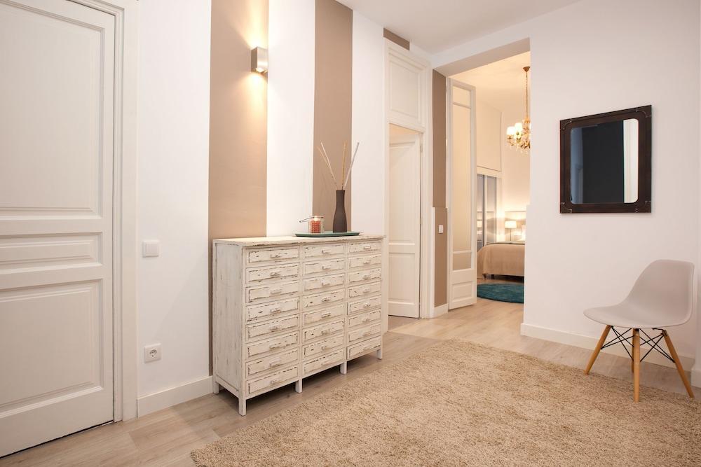 Click&flat Seneca Apartament *